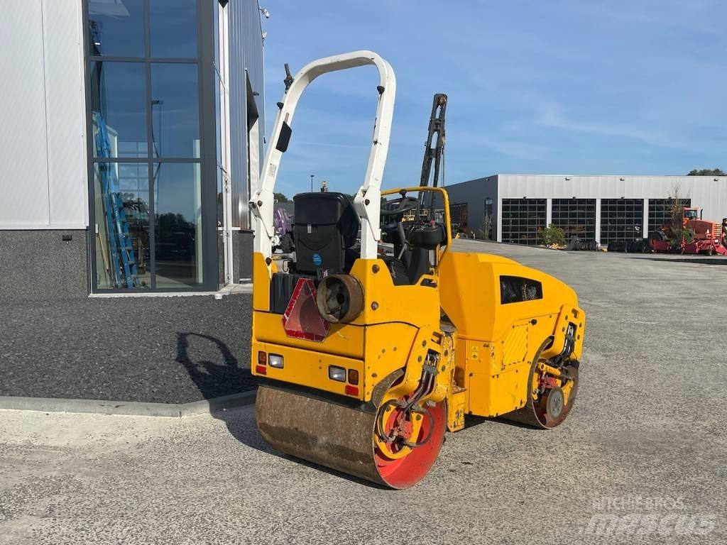 Bomag BW 100 AD-4 双轮压路机
