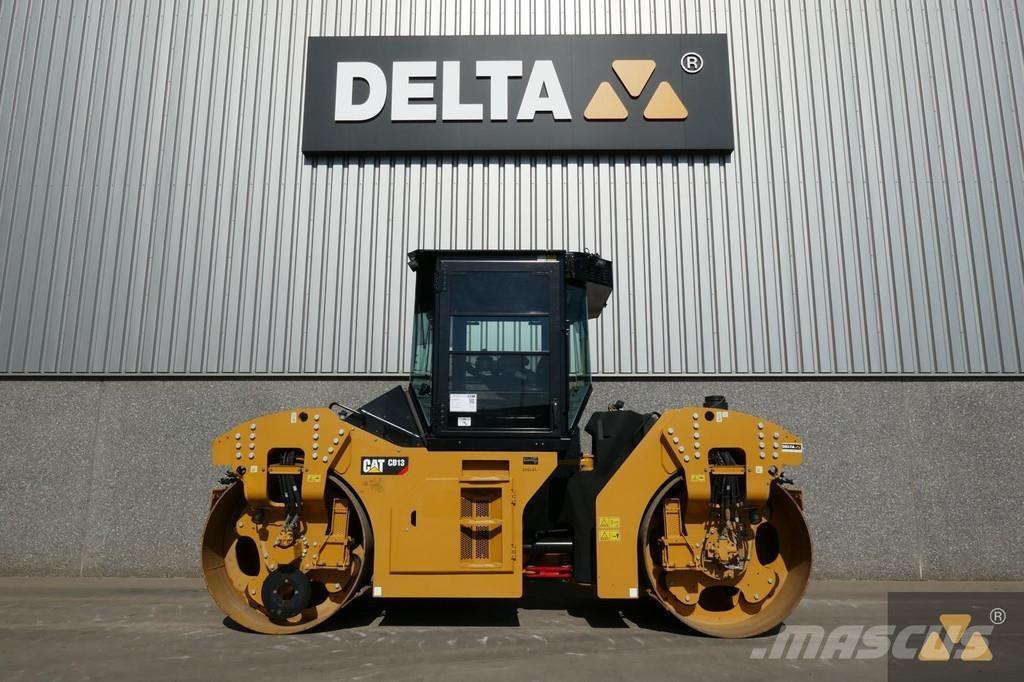 CAT CB13 双轮压路机