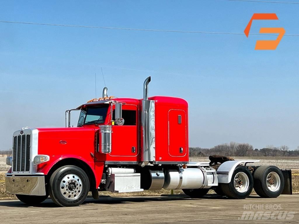 Peterbilt 388 牵引车