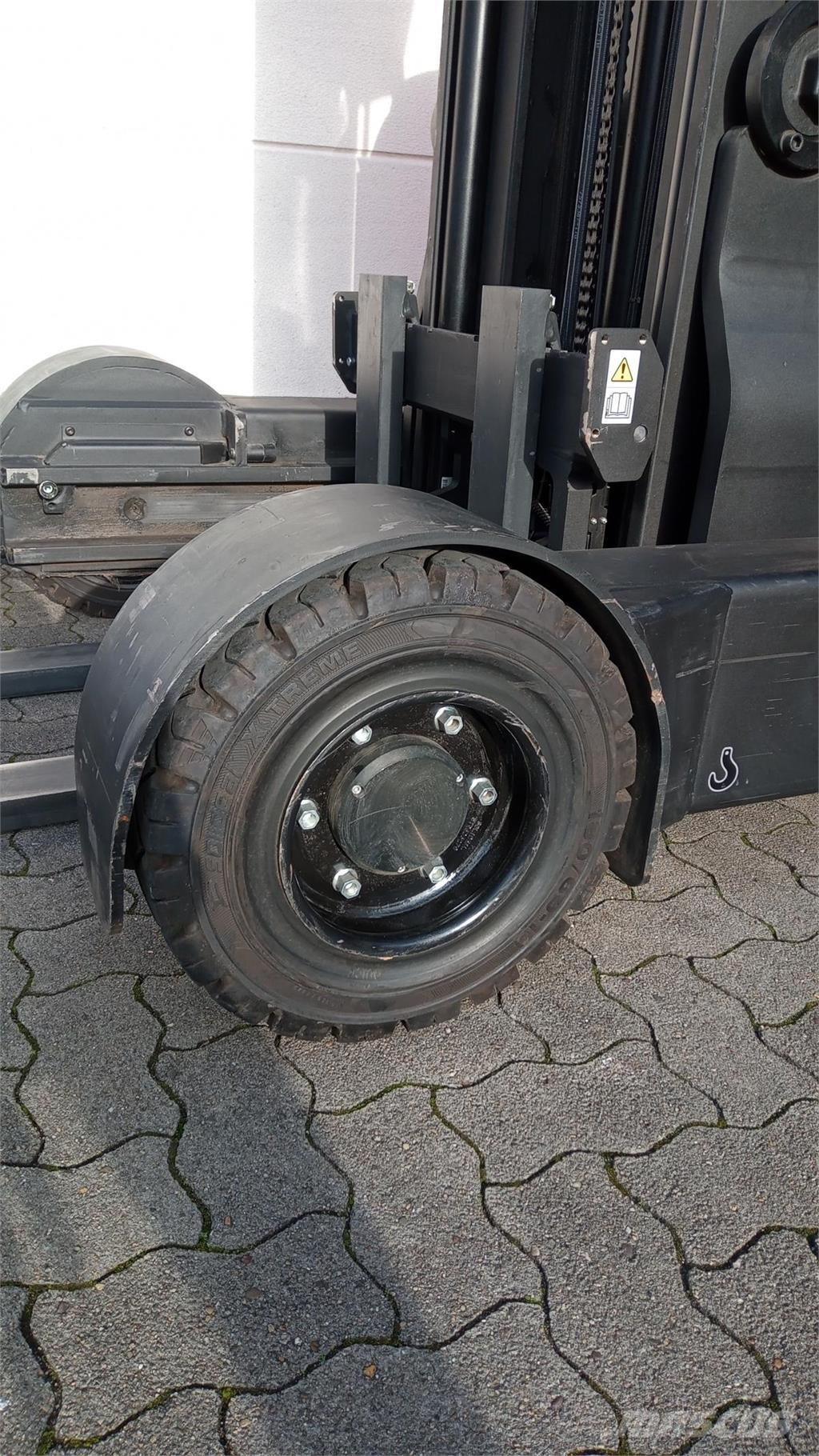 Toyota RRE160HR 前移式叉车