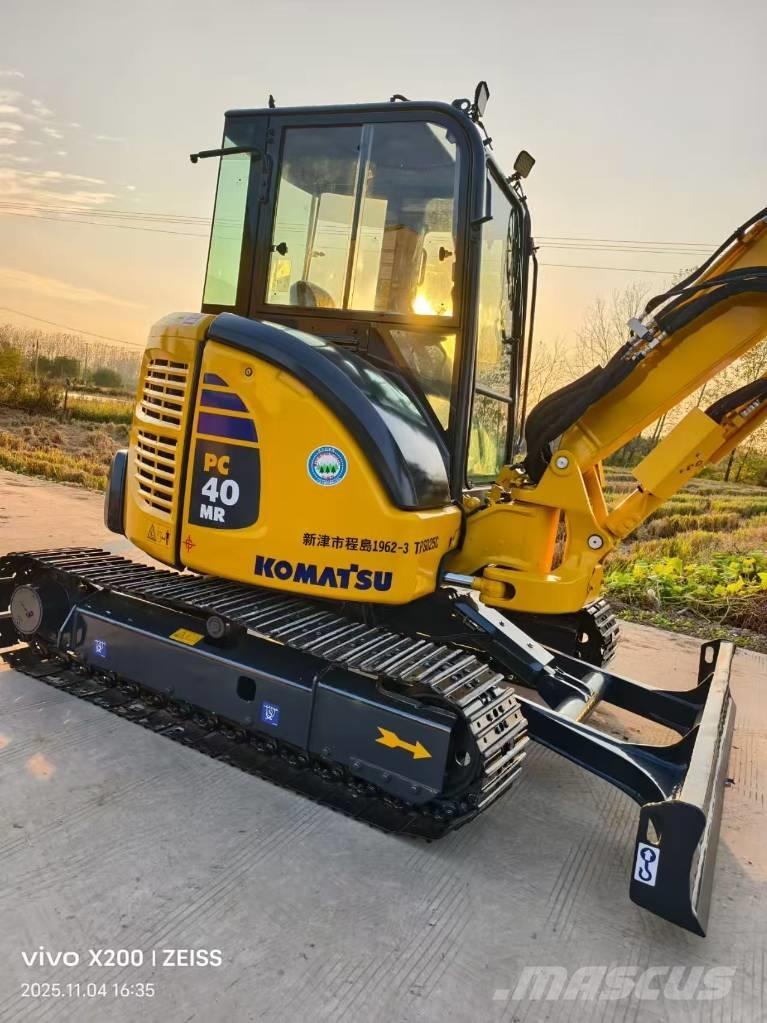 Komatsu PC 40 MR 小型挖掘机