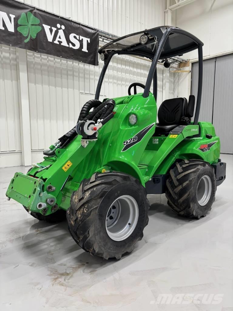 Avant 528 多功能装载机