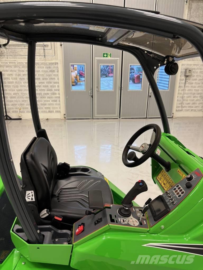 Avant 528 多功能装载机