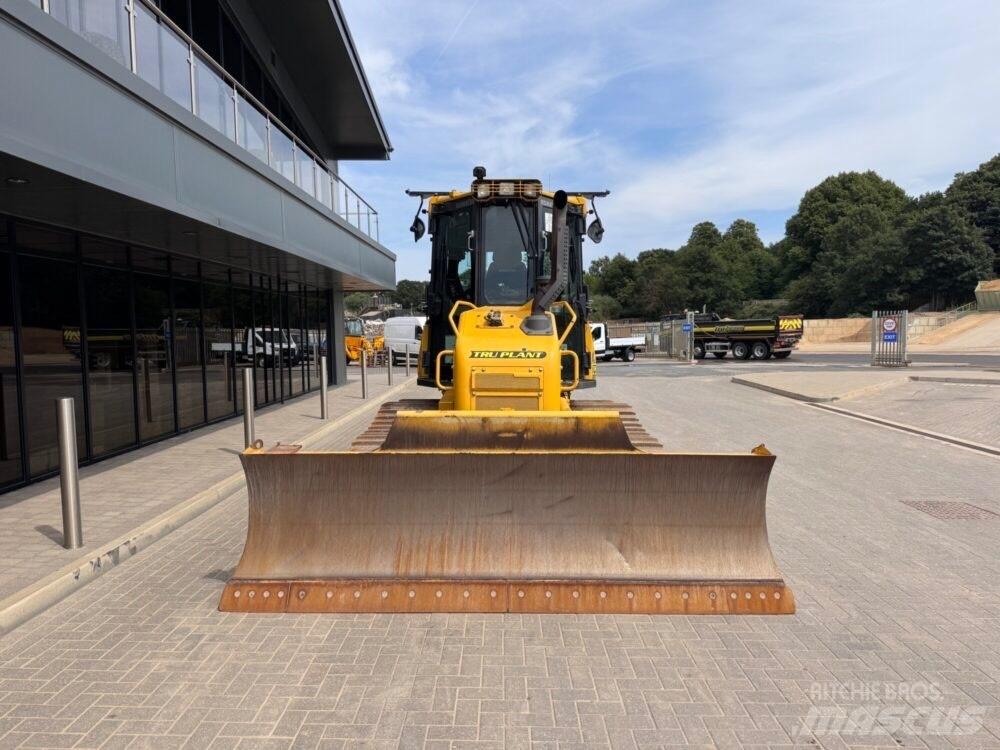 Komatsu D37PXi-24 履带式推土机