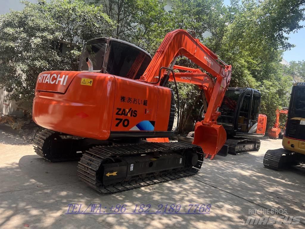 Hitachi ZX70 中型挖掘机
