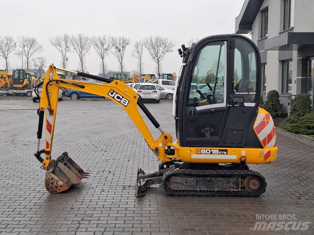 JCB 8018 CTS 小型挖掘机