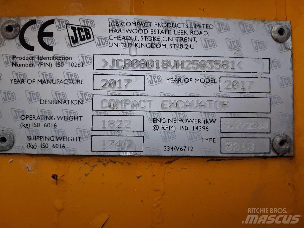 JCB 8018 CTS 小型挖掘机