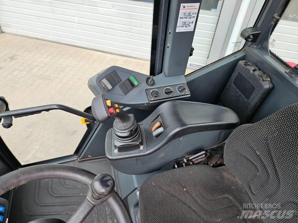 Schäffer 6680Z-II 轮式装载机