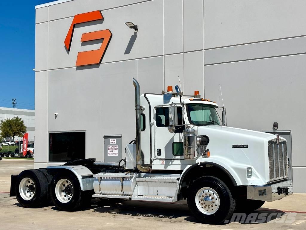 Kenworth T 800 牵引车