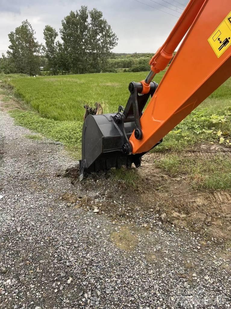 Hitachi ZX 120 履带挖掘机