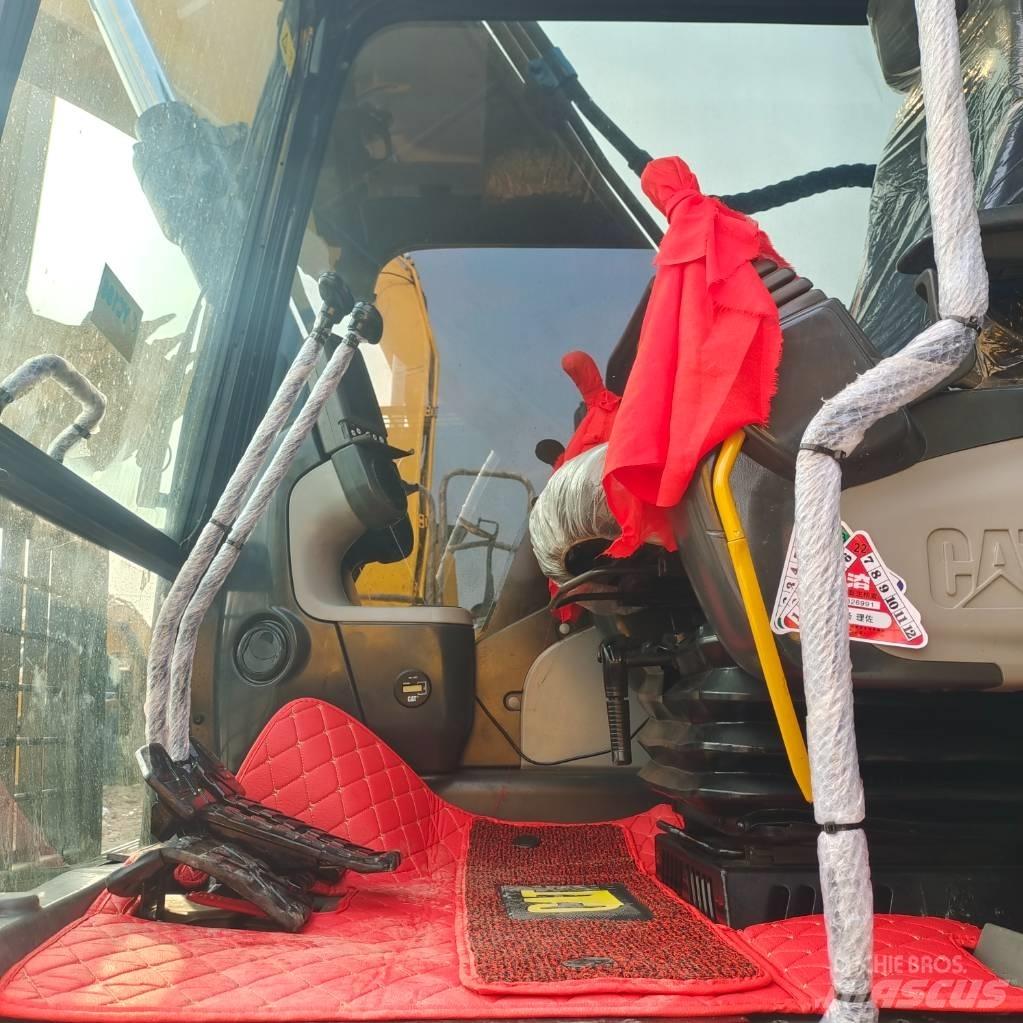 CAT 320D 履带挖掘机