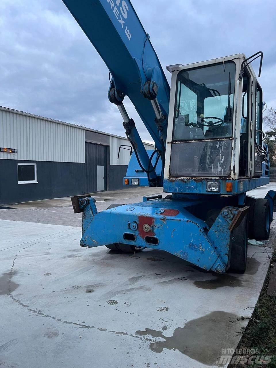 Fuchs MHL 331 轮式挖掘机