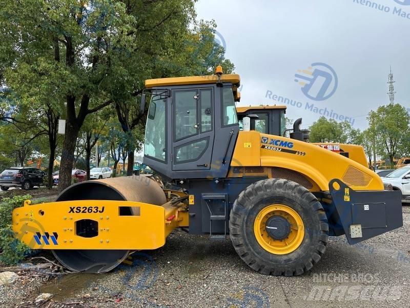 XCMG XS263J 单轮压路机