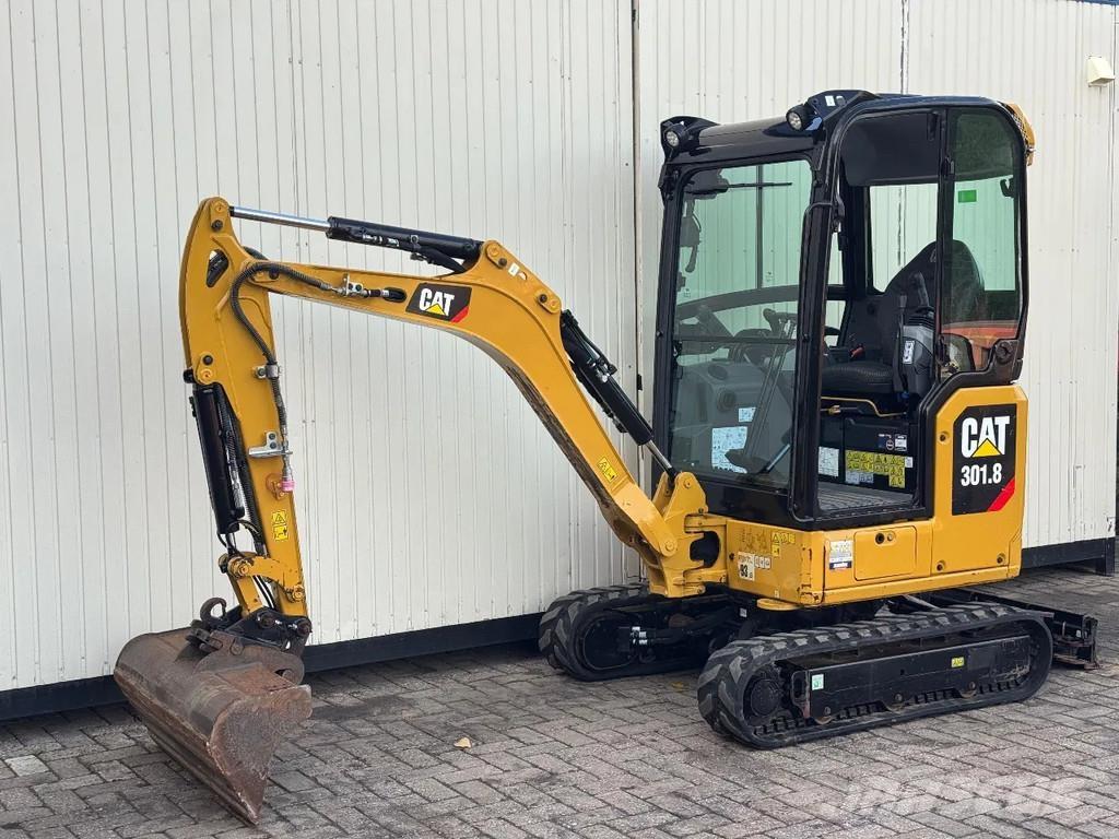 CAT 301.8 NextGen 小型挖掘机