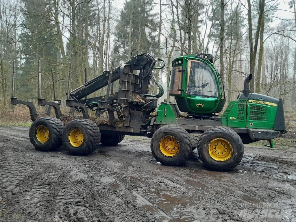John Deere 1110 E 集运机