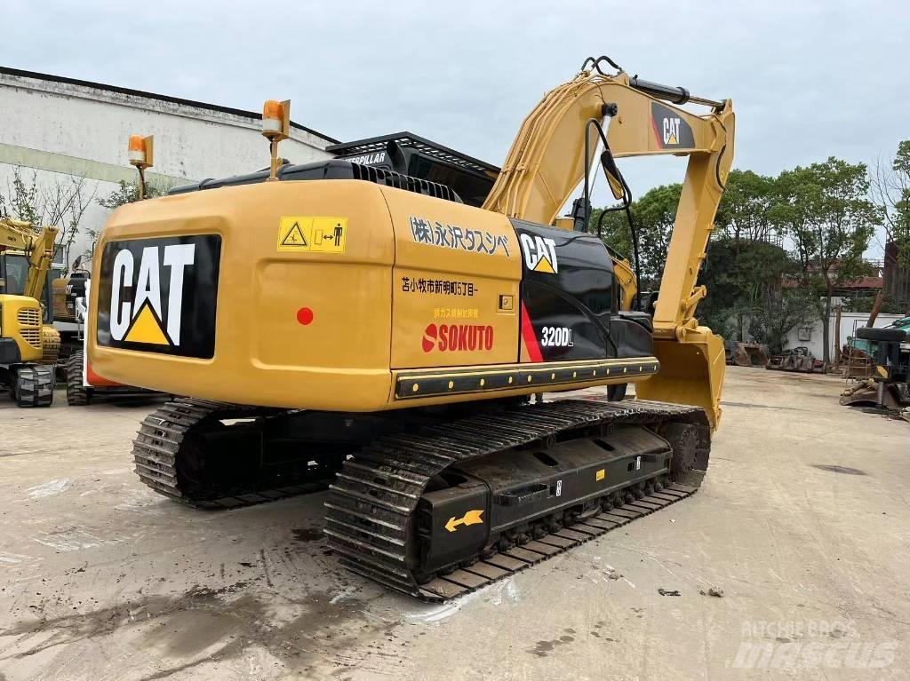 CAT 320 D 履带挖掘机