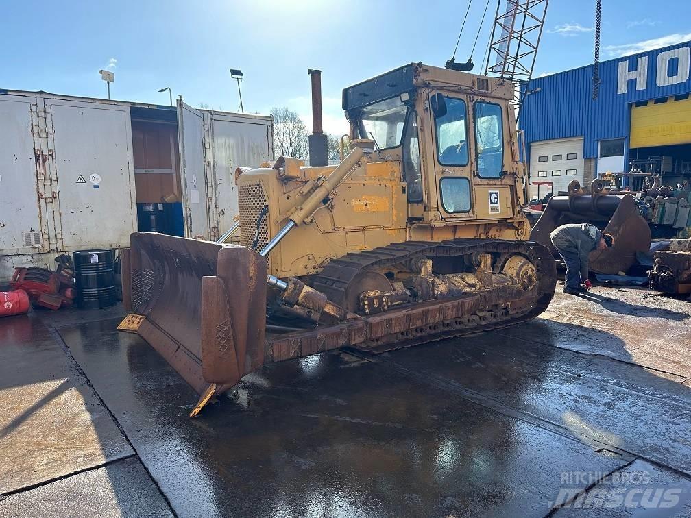 CAT D6D with winch 履带式推土机