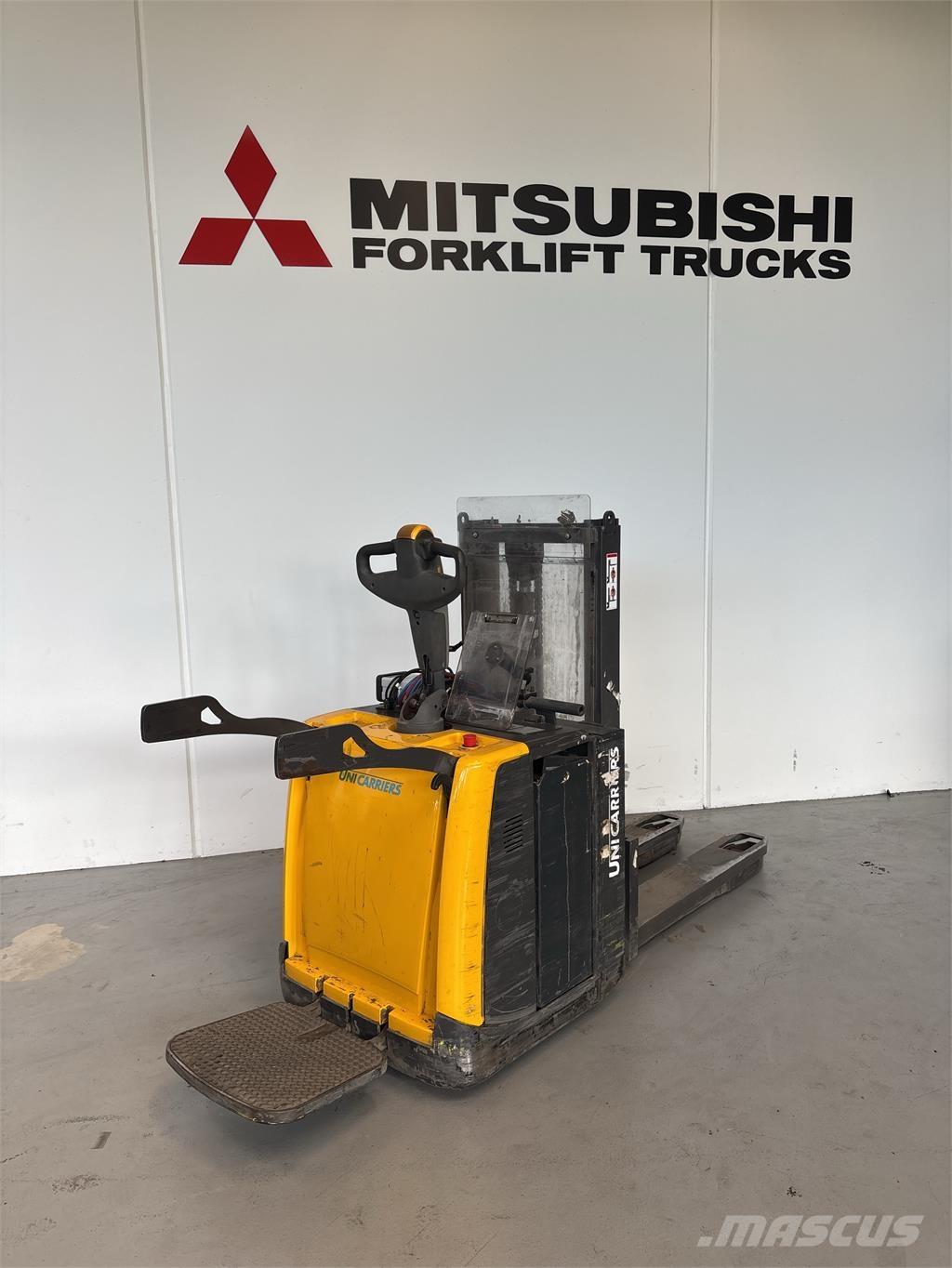 Atlet PDP200 行走式堆垛机