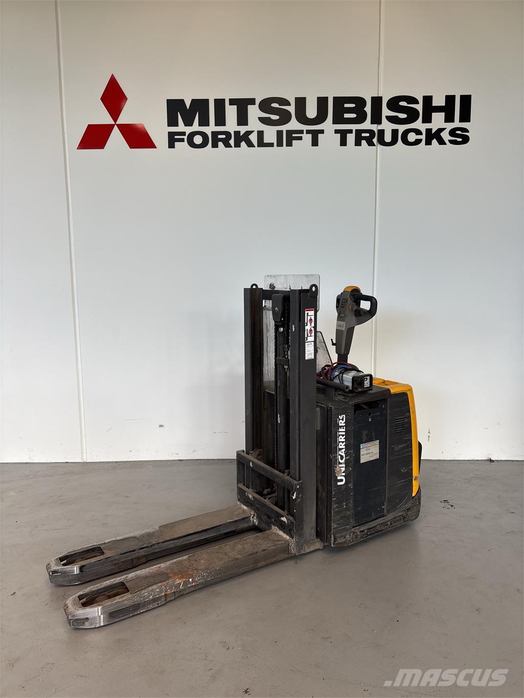 Atlet PDP200 行走式堆垛机