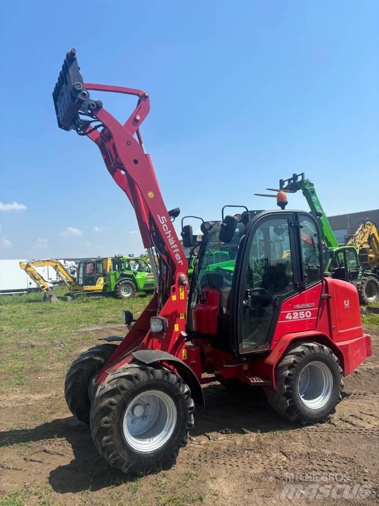 Schäffer 4250 小型装载机
