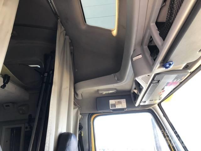 Volvo VNL 牵引车