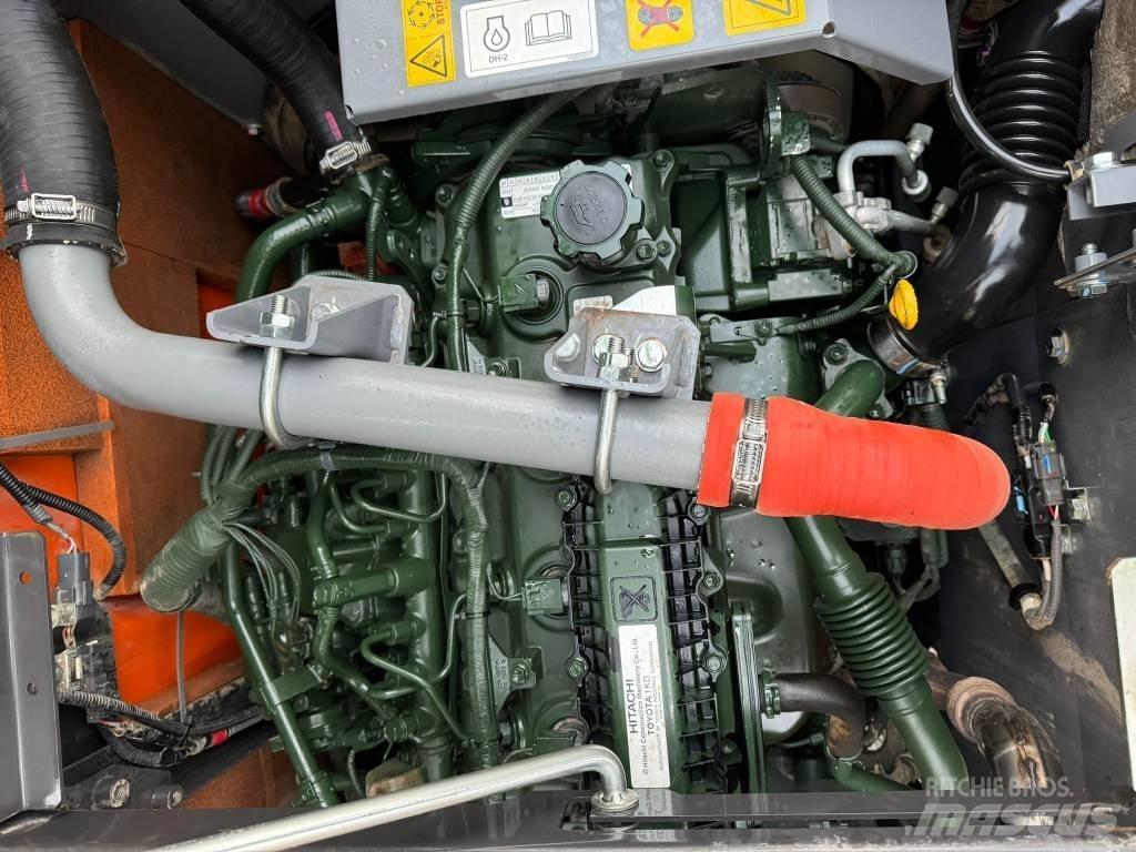 Hitachi ZX 130-7 履带挖掘机