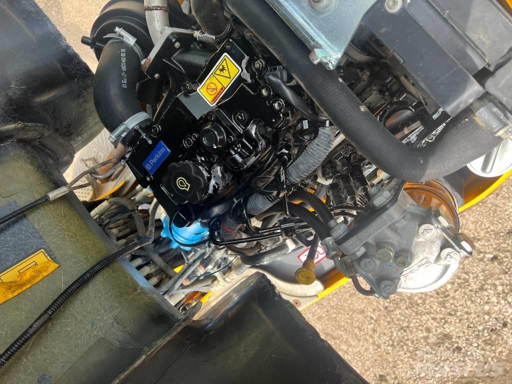 JCB Micro 小型挖掘机
