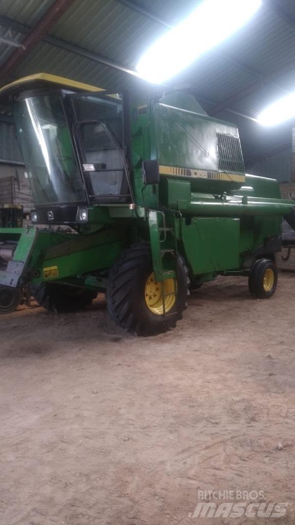 John Deere 1065 联合收割机