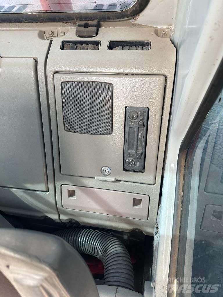 Doosan 150 轮式挖掘机