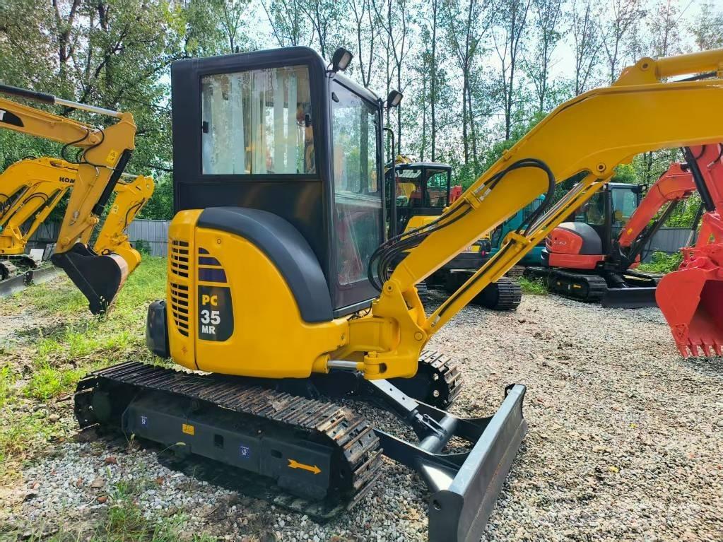 Komatsu PC 35 小型挖掘机