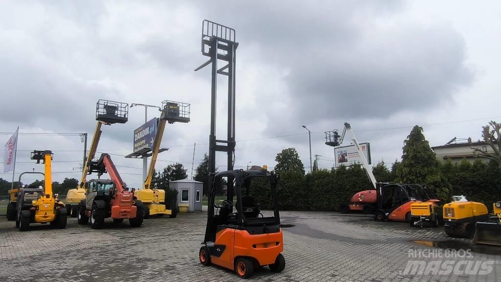 Linde E 16 PH 02 电动叉车