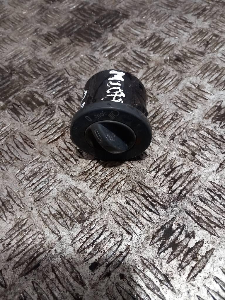 MAN TGA 81255250067 驾驶室与内部