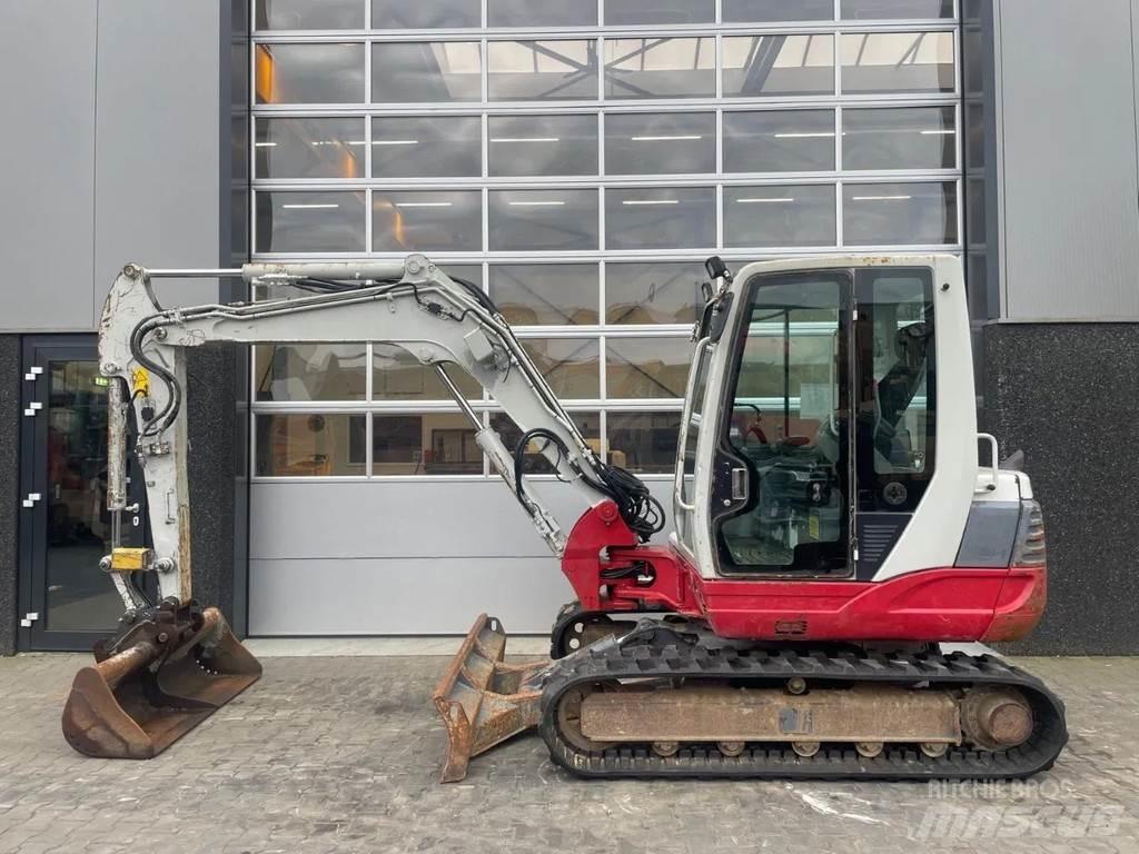 Takeuchi TB250 小型挖掘机