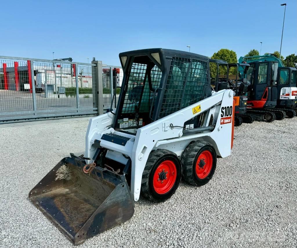Bobcat S 100 滑移装载机