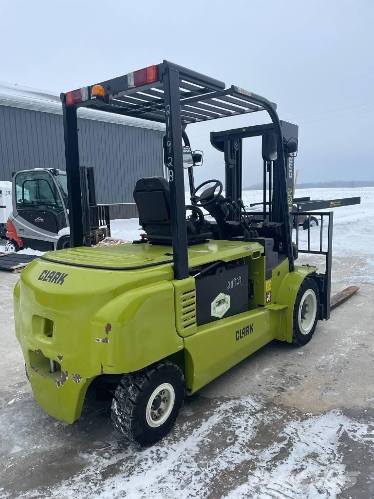 Clark GEX 50 电动叉车