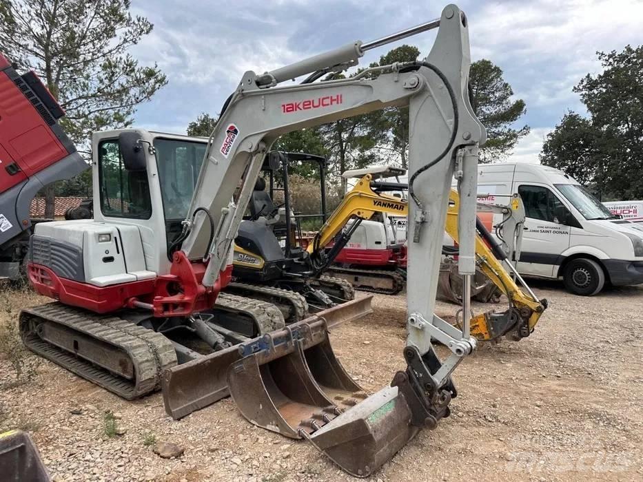 Takeuchi TB 250 小型挖掘机