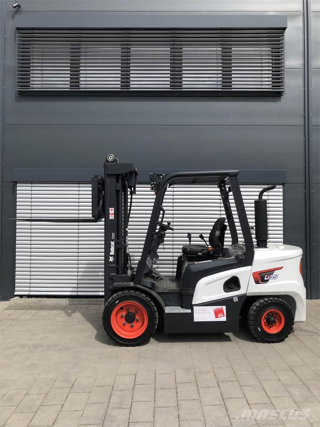 Bobcat D30NX 柴油叉车