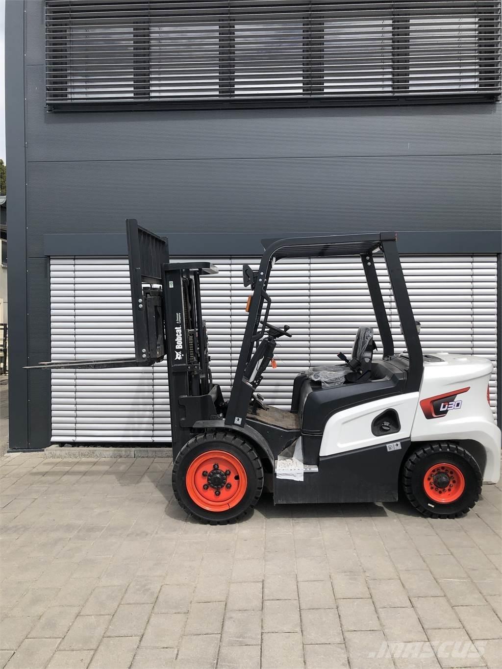 Bobcat D30NX 柴油叉车