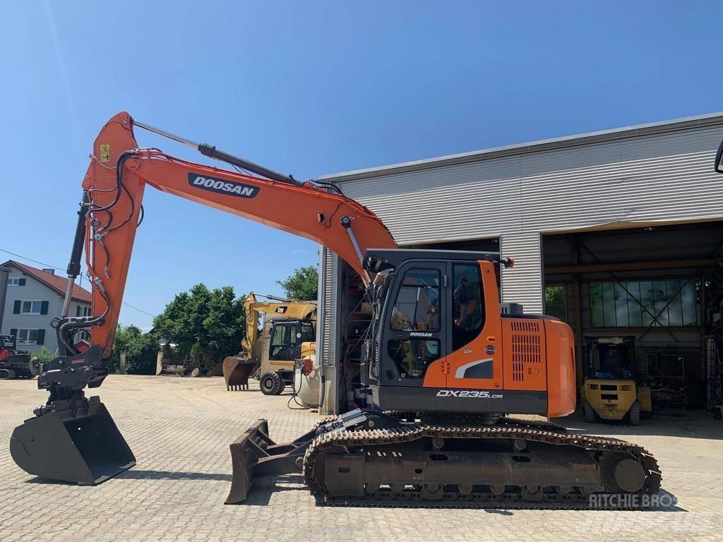Doosan DX 235 LCR-5 履带挖掘机