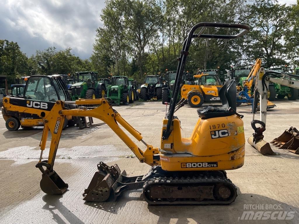 JCB 8008 CTS 小型挖掘机