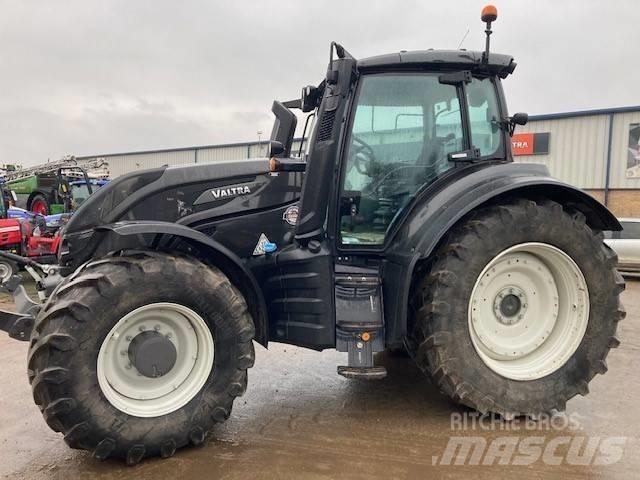 Valtra T214 Versu 拖拉机/农用车