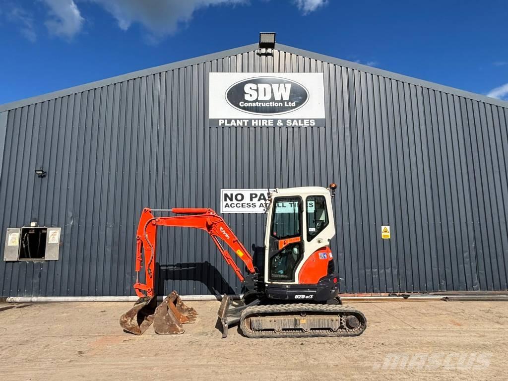 Kubota U 25-3 小型挖掘机