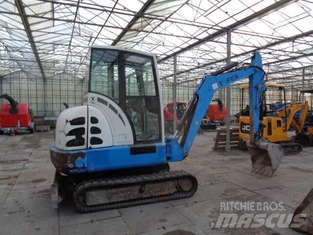 Terex TC35 小型挖掘机