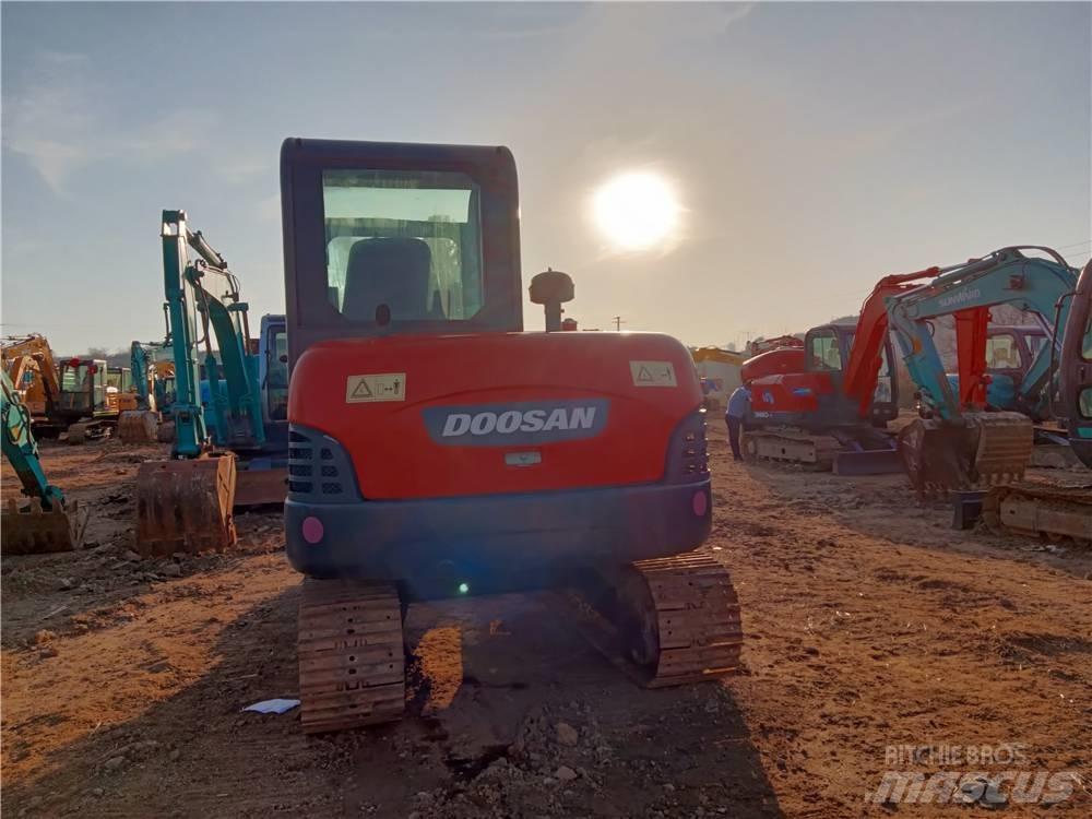 Doosan DH 60-7 小型挖掘机