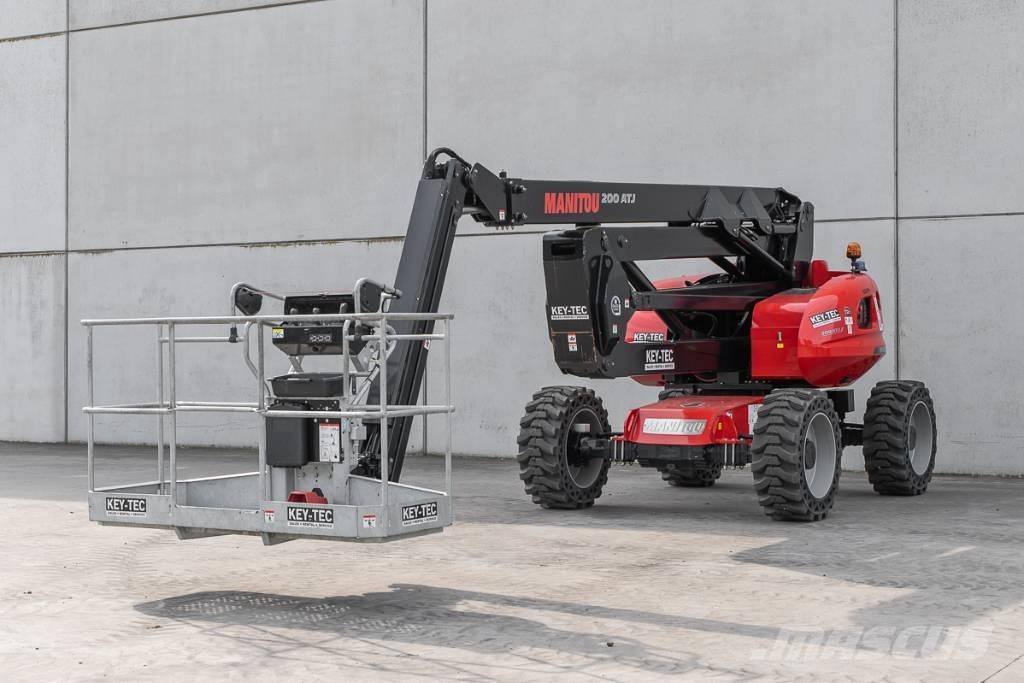 Manitou 200 ATJ 曲臂高空工作平台