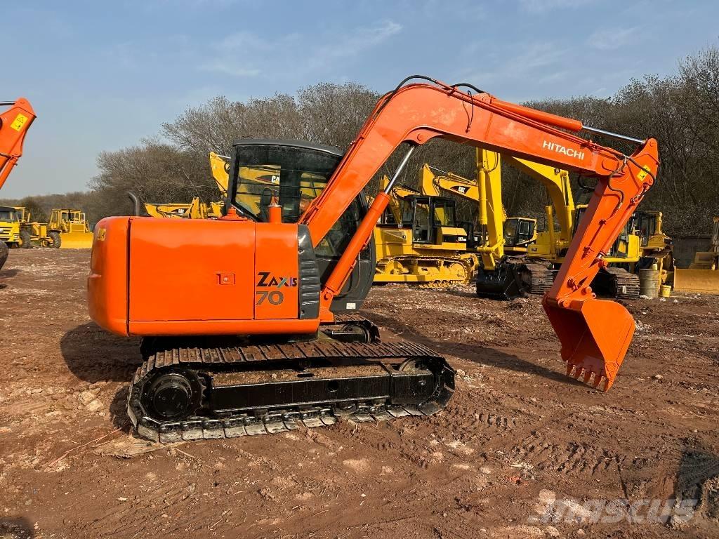 Hitachi ZX 70 中型挖掘机