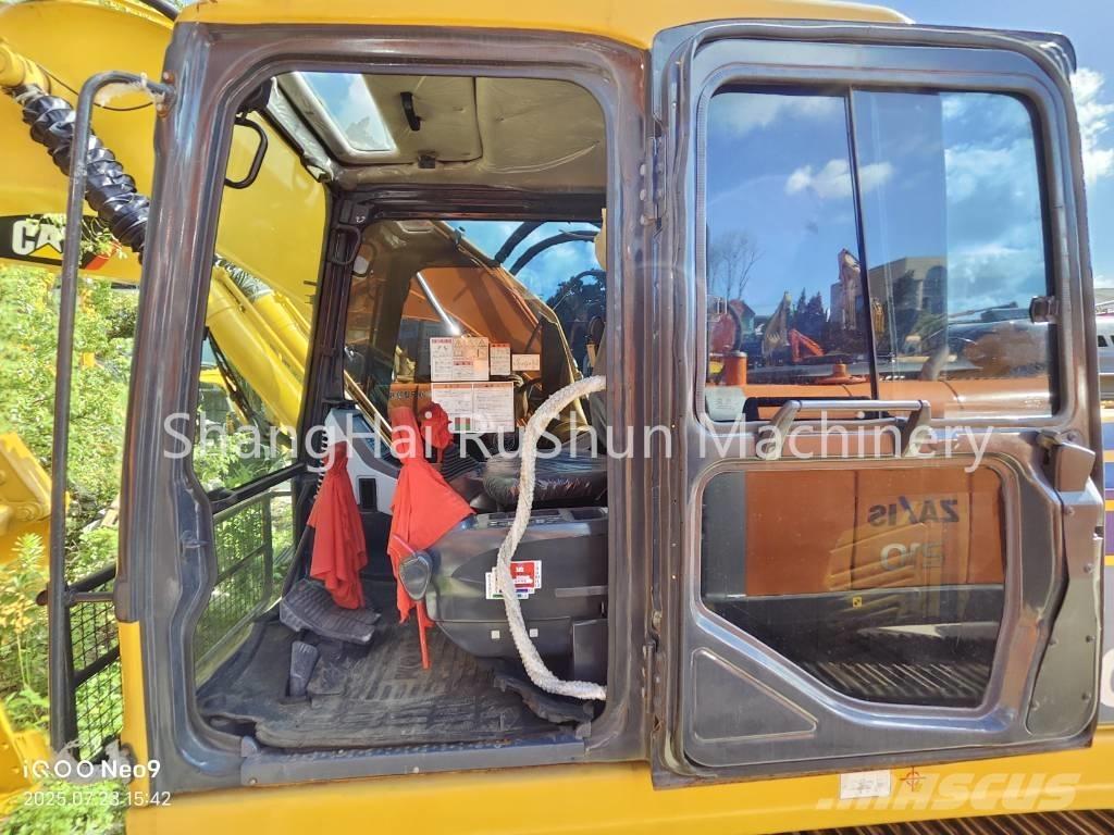 Komatsu 220-7 履带挖掘机