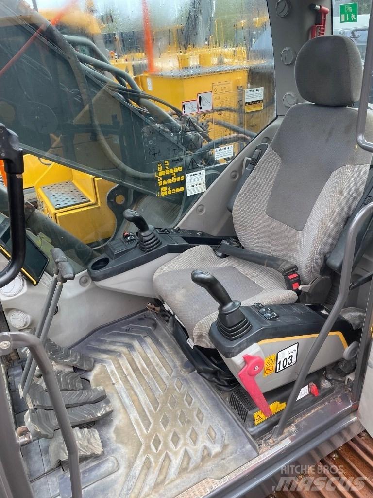 Volvo EC250EL 履带挖掘机