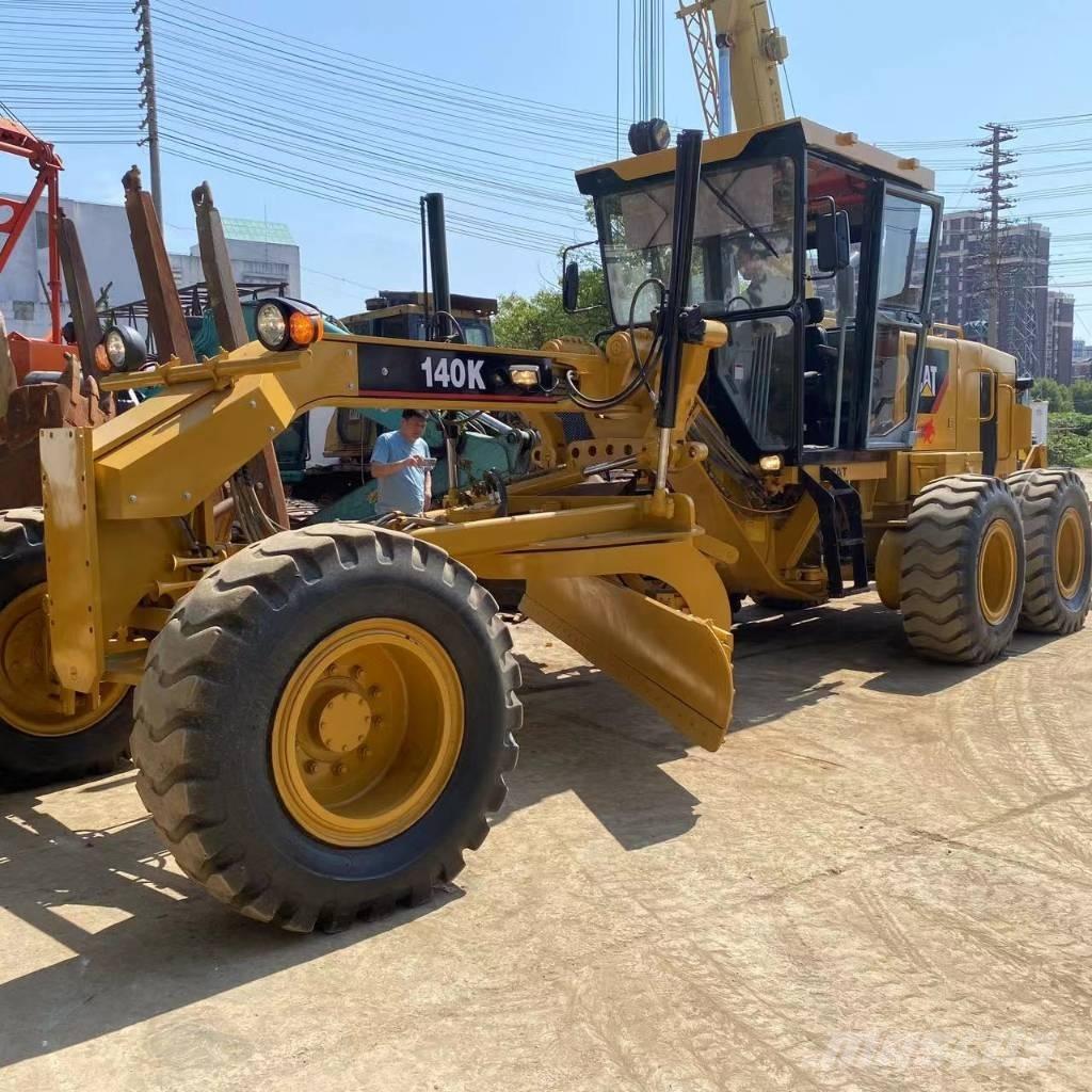 CAT 140 K 平地机/推土机
