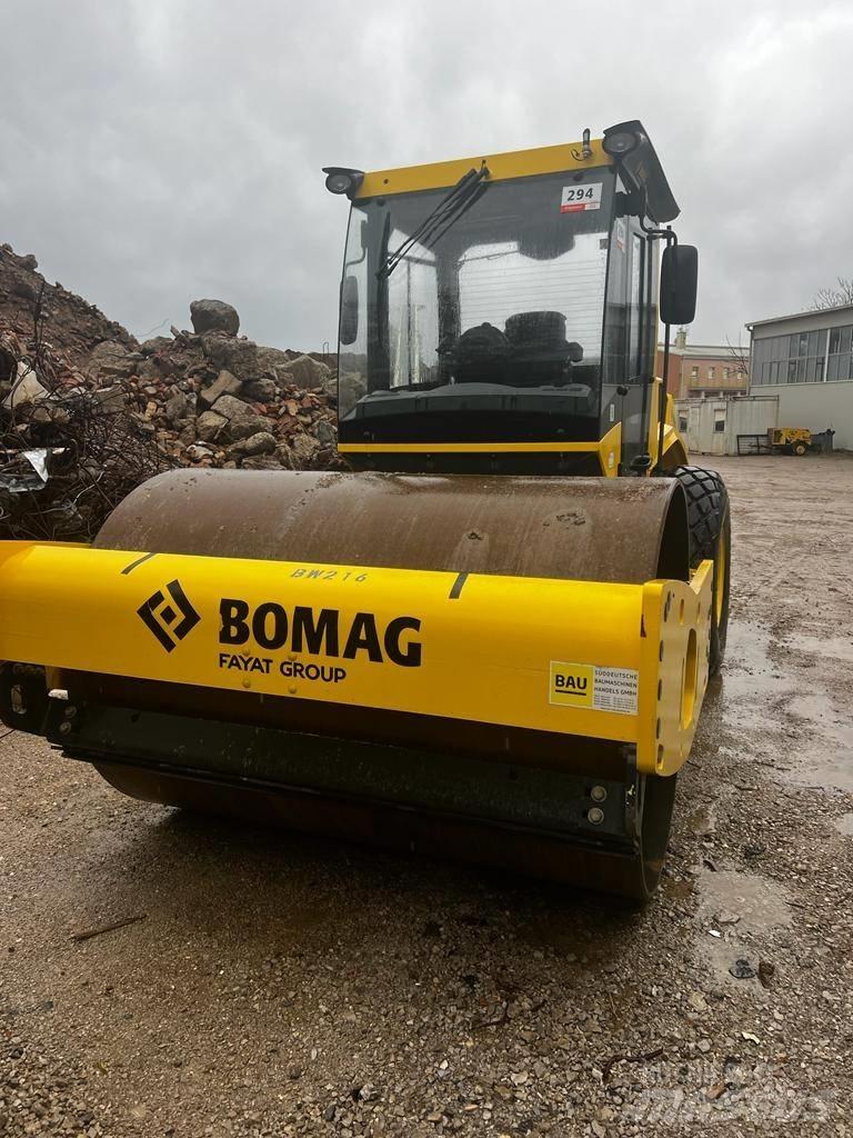 Bomag BW211 D5 单轮压路机